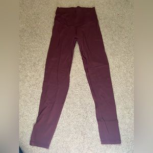 red aerie leggings !!